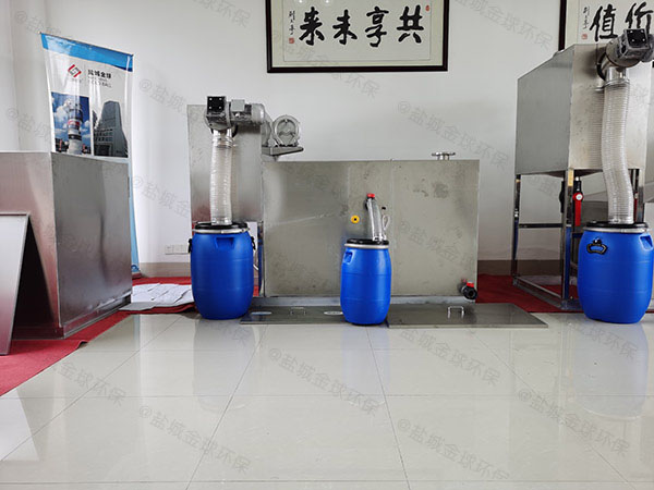 地上自动排水厨房油水分离装置做法与尺寸图