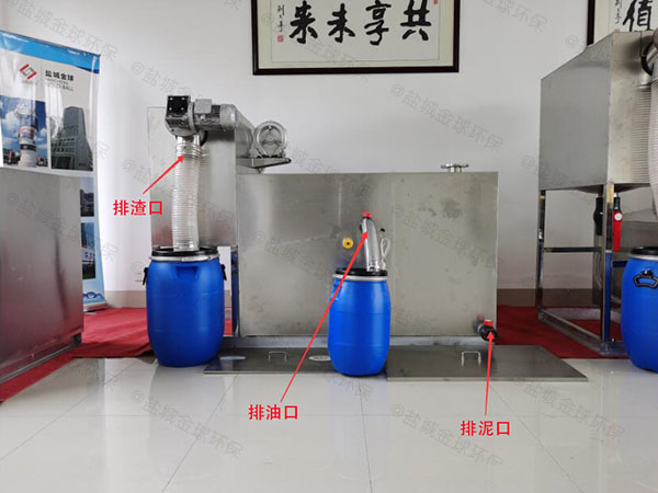 埋地式加热型厨房垃圾油水分离设备做法与尺寸图